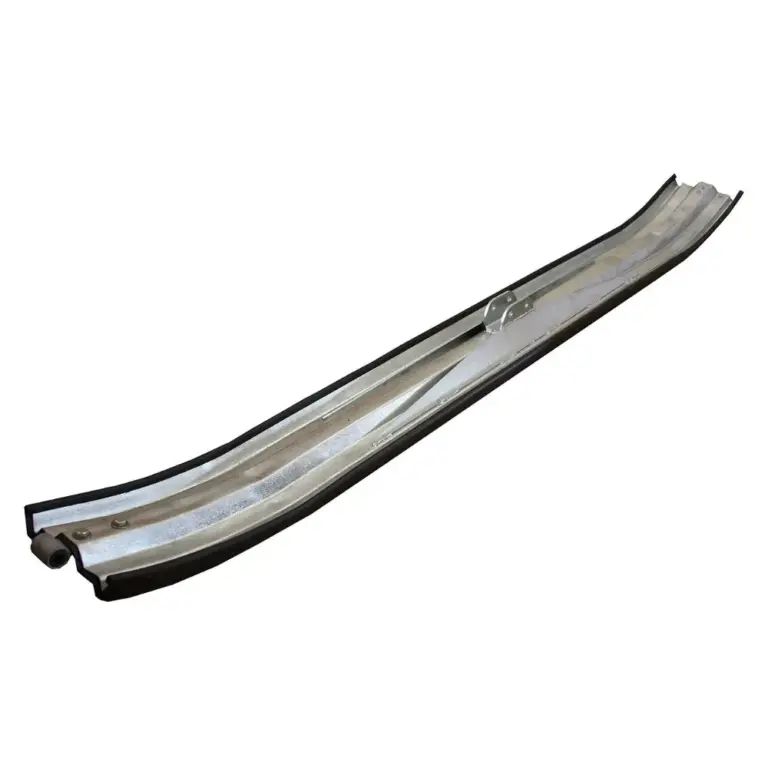 Suksisarja Iron Baltic Ski Sled -malliin