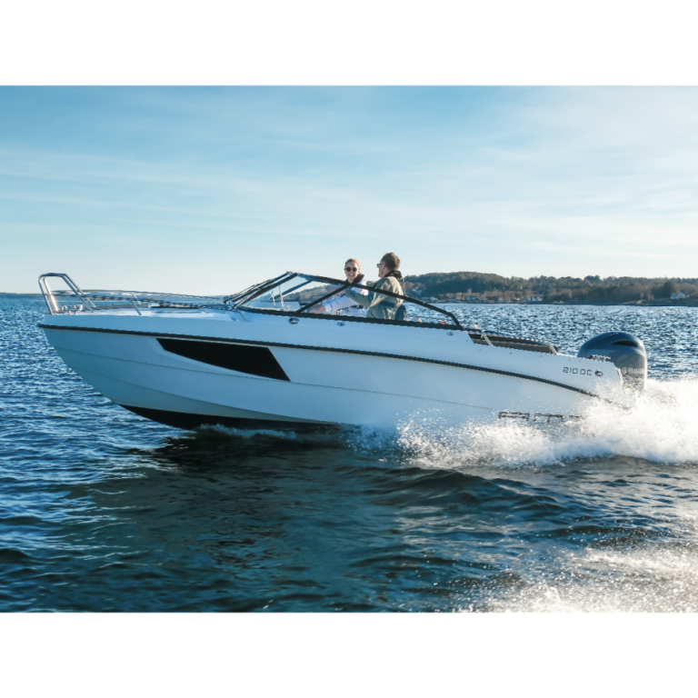 Moottorivene AMT 210 DC Yamaha 150 hv Perämoottorilla