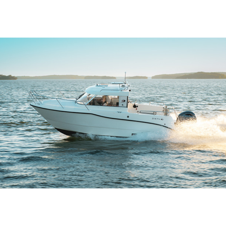 Moottorivene AMT 215 PH Yamaha 150 hv Perämoottorilla