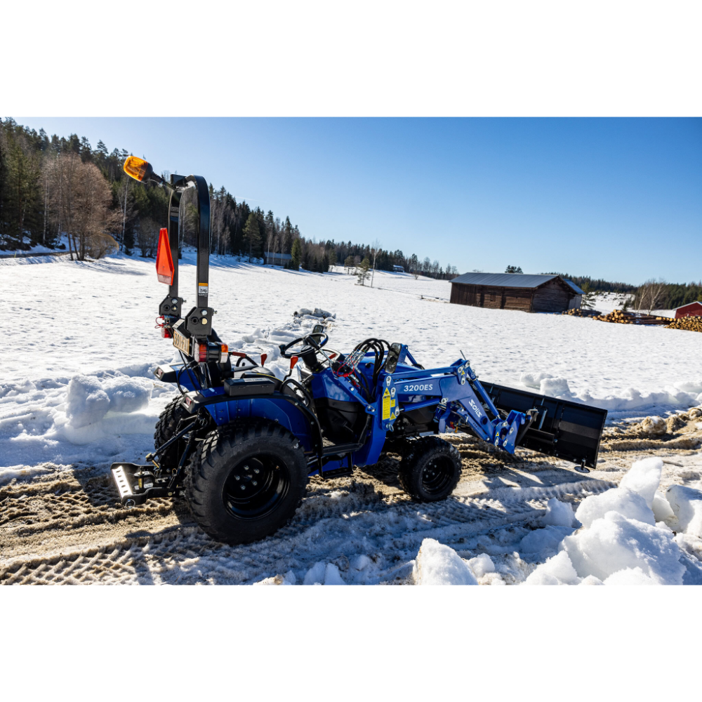 Traktori Solis 26 6+2 4WD SideShift etukuormaajalla