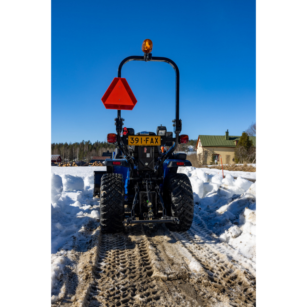 Traktori Solis 26 6+2 4WD SideShift etukuormaajalla