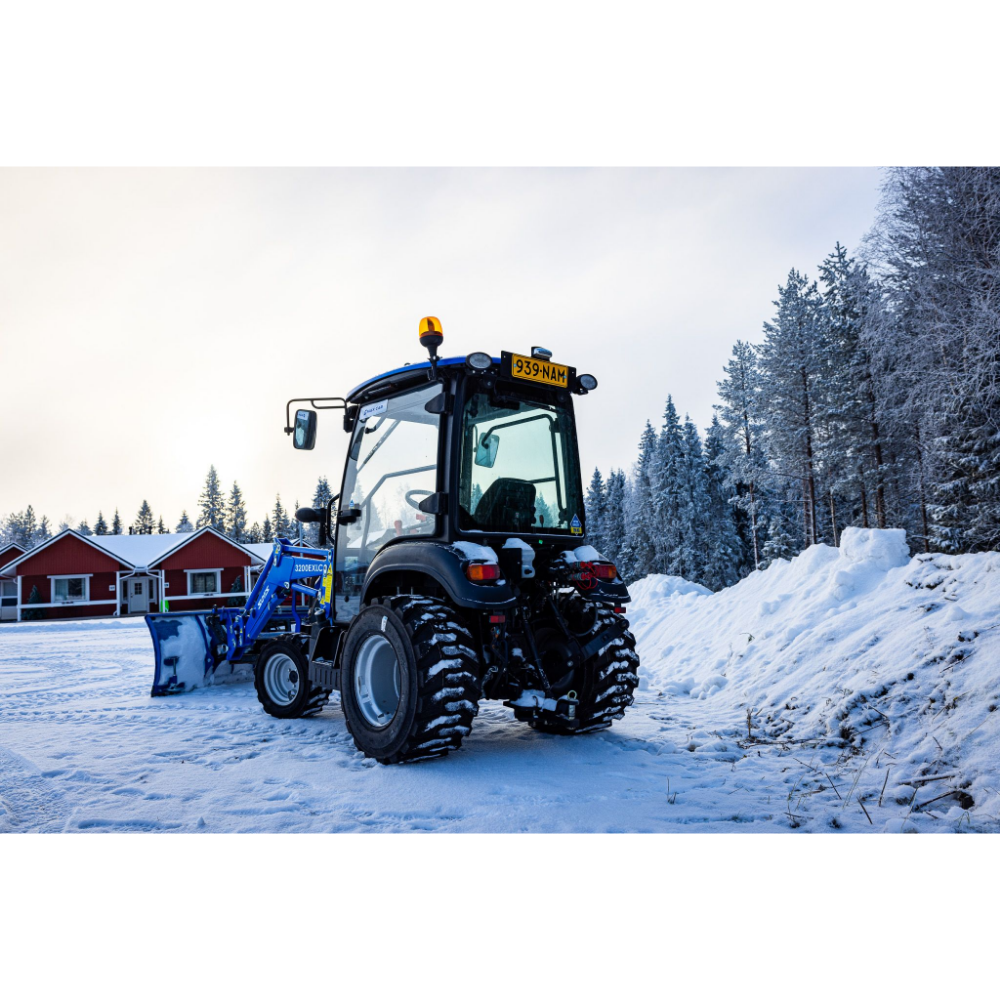 Traktori Solis 26 9+9 XL 4WD ohjaamolla ja etukuormaajalla