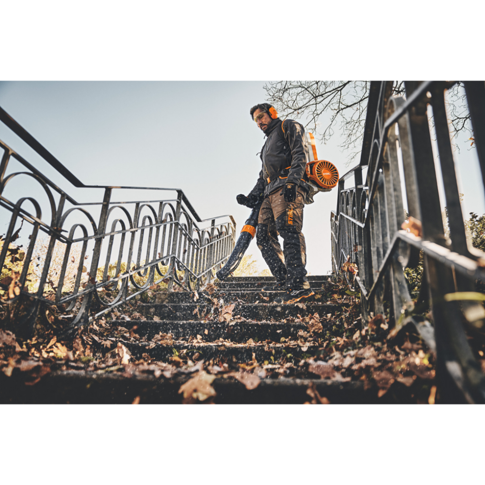 Akkulehtipuhallin Stihl BGA 300
