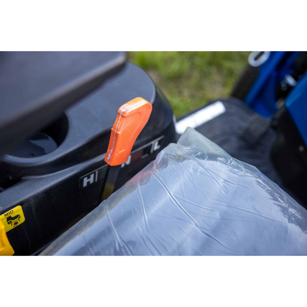 Traktori Solis 26 HST PRO+ 4WD etukuormaajalla