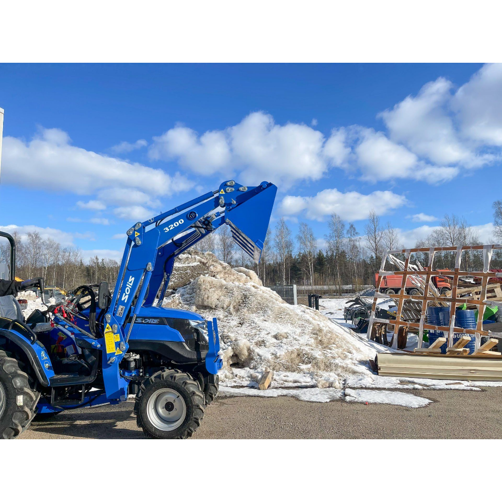 Traktori Solis 26 HST PRO+ 4WD etukuormaajalla