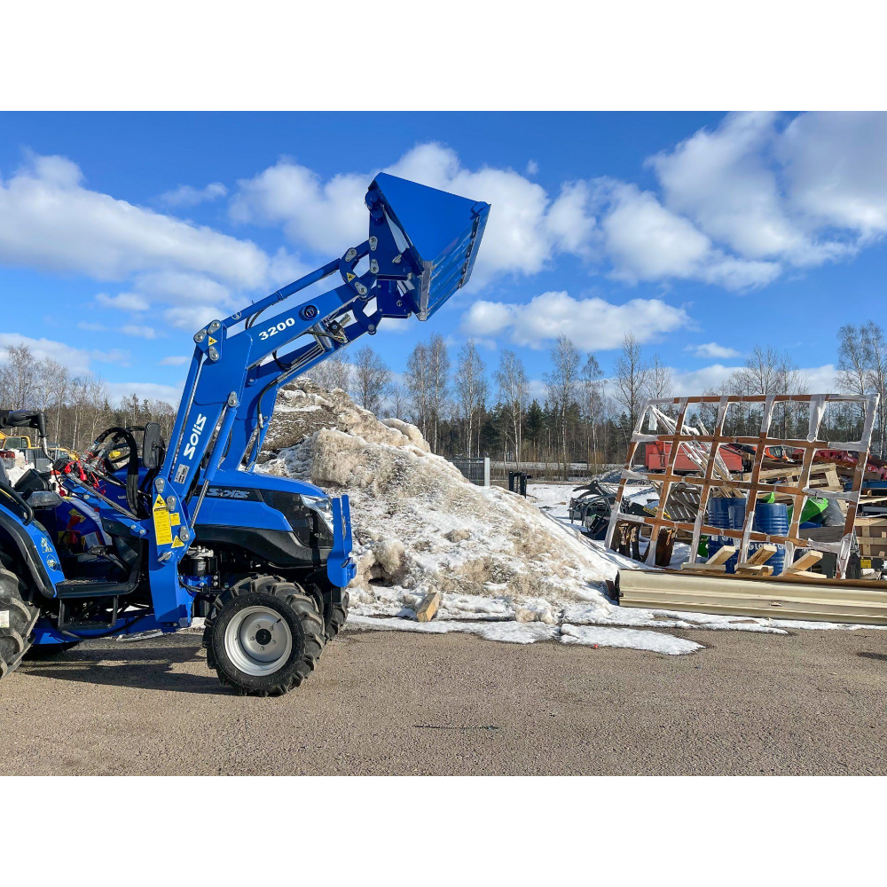 Traktori Solis 26 9+9 XL PRO+ 4WD etukuormaajalla