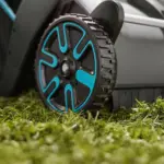 Lehtienkerääjä Gardena nurmelle ja terassikiveykselle